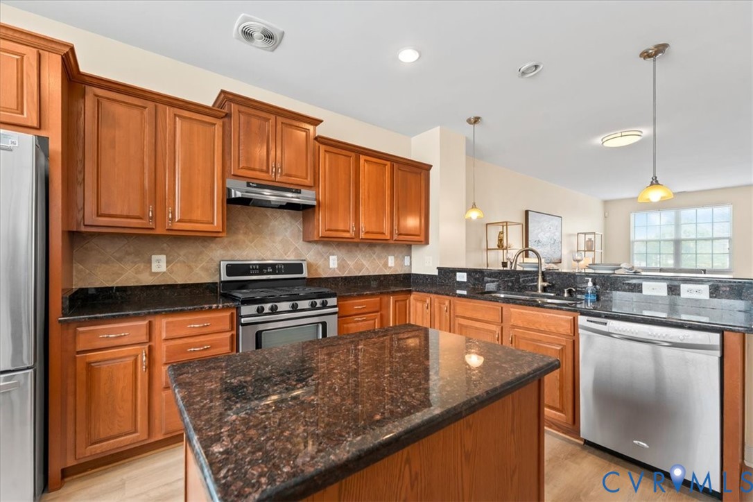 4823 Sapphire Dr Unit#4823