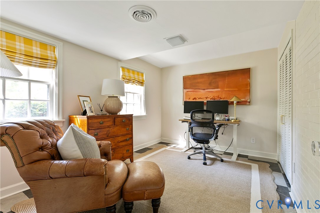 3041 Darnley Dr