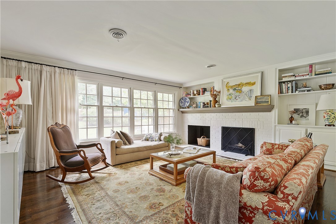 3041 Darnley Dr