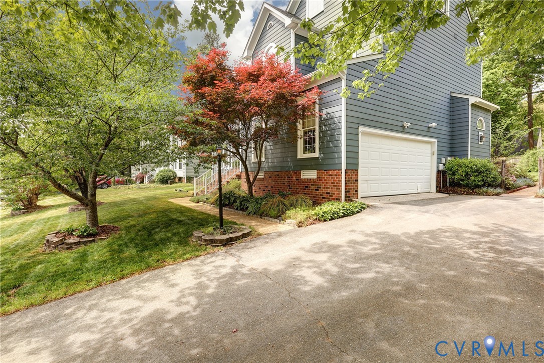10159 Spring Ivy Ln