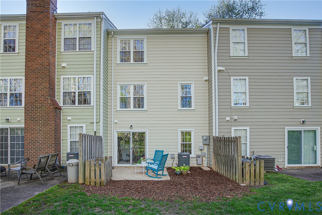 1632 Heritage Hill Dr