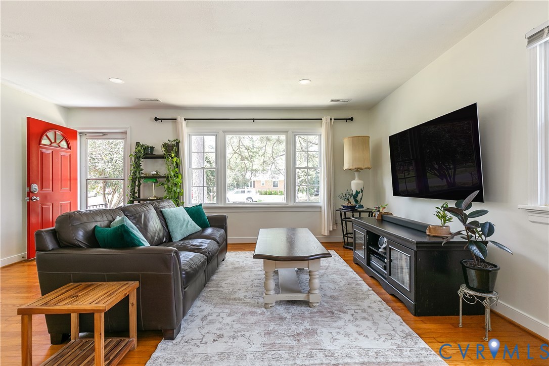 7607 Chamberlayne Ave