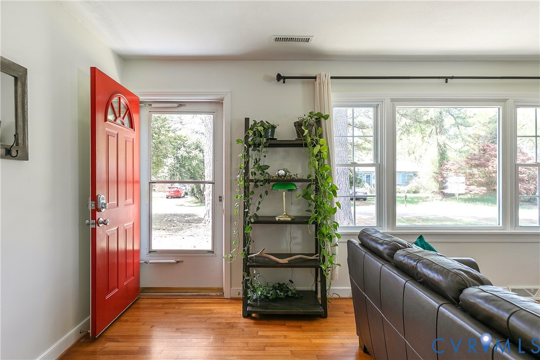 7607 Chamberlayne Ave