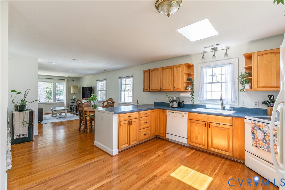 7607 Chamberlayne Ave