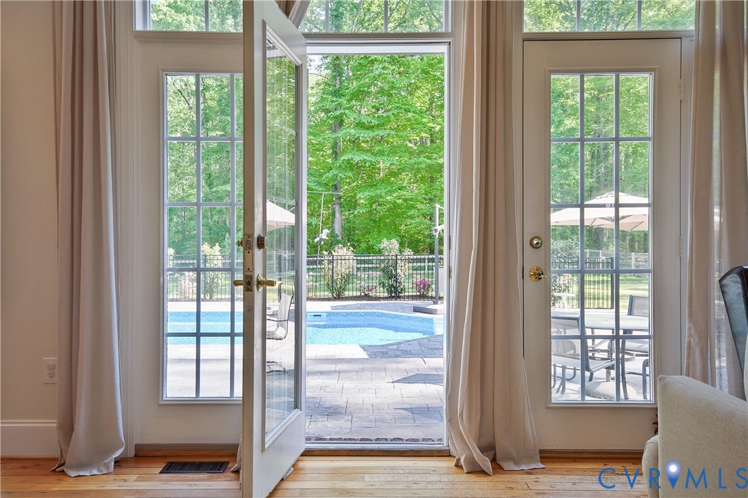 5297 Deer Beagle Ln