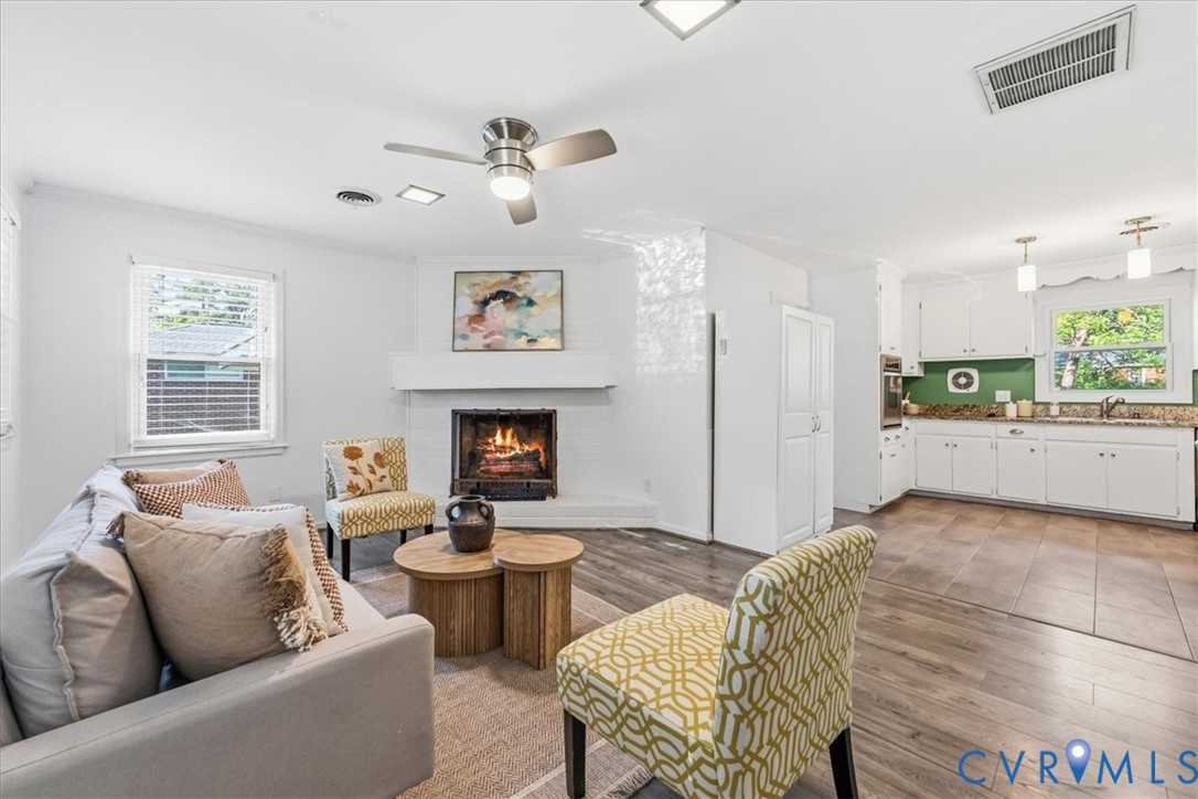 8211 Colebrook Rd