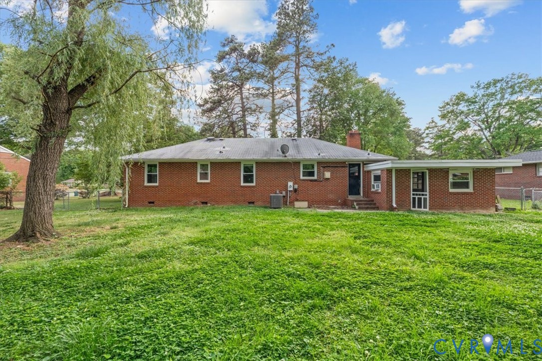 8211 Colebrook Rd