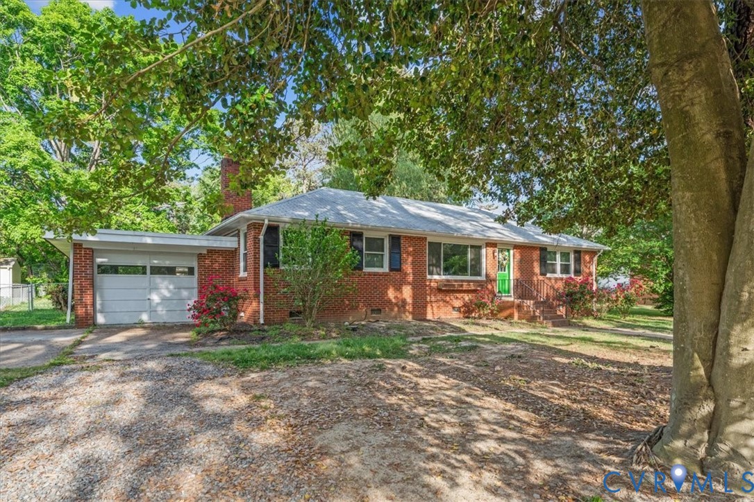 8211 Colebrook Rd