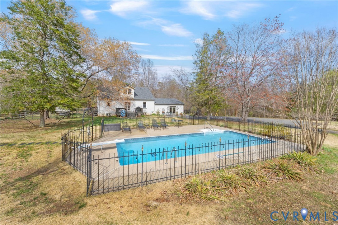 4039 Richmond Rd