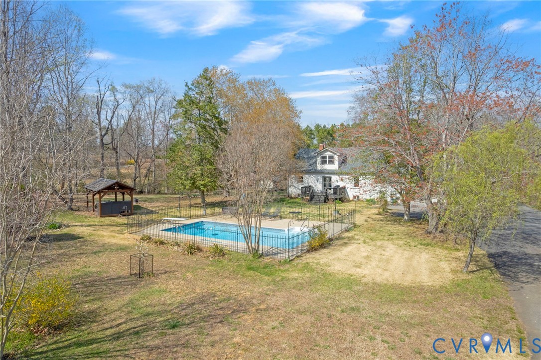 4039 Richmond Rd