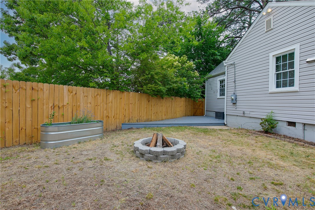 907 Granite Ave