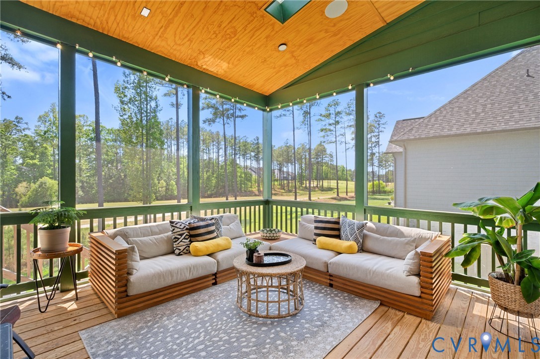 18131 Timber Banks Ln