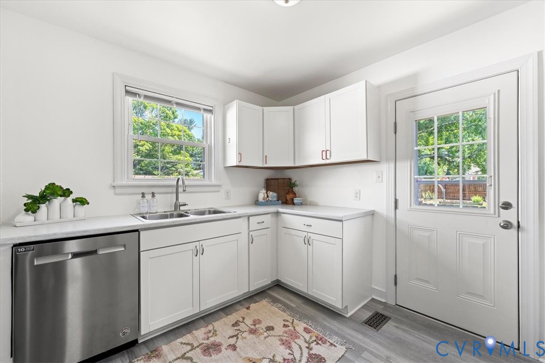 2331 Carlisle Ave