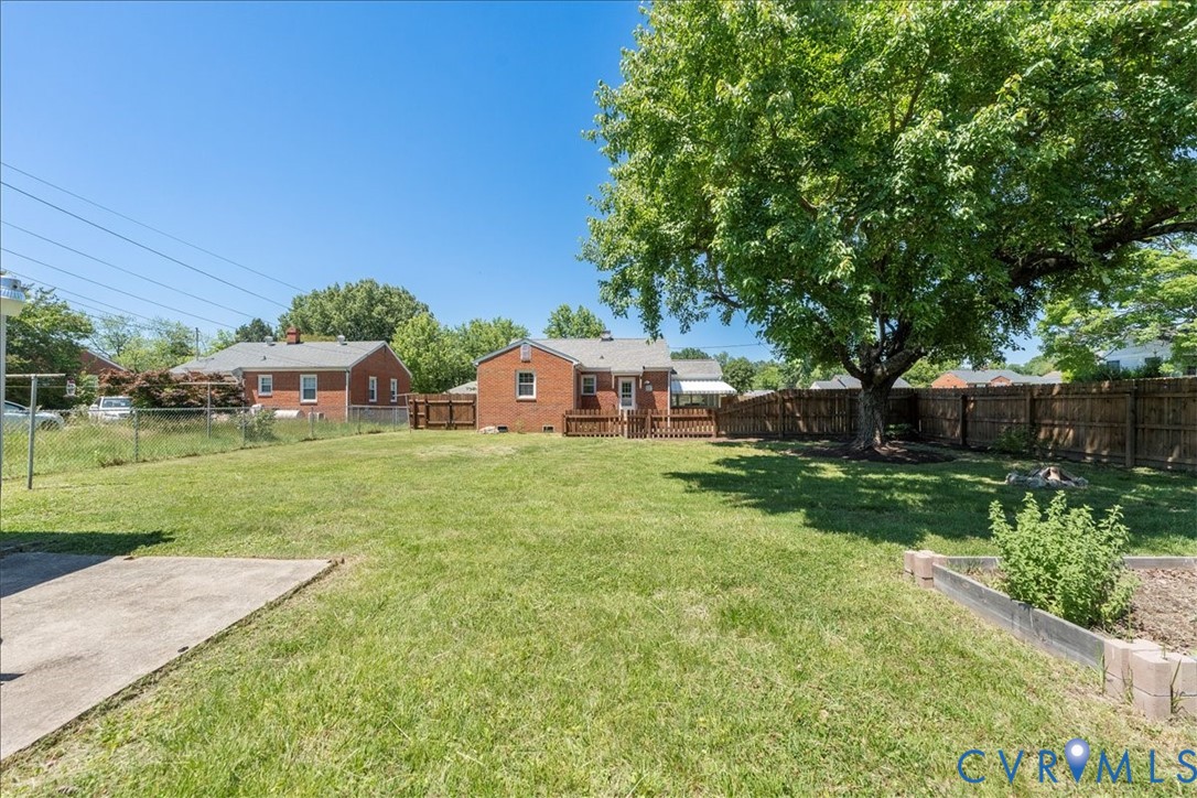 2331 Carlisle Ave