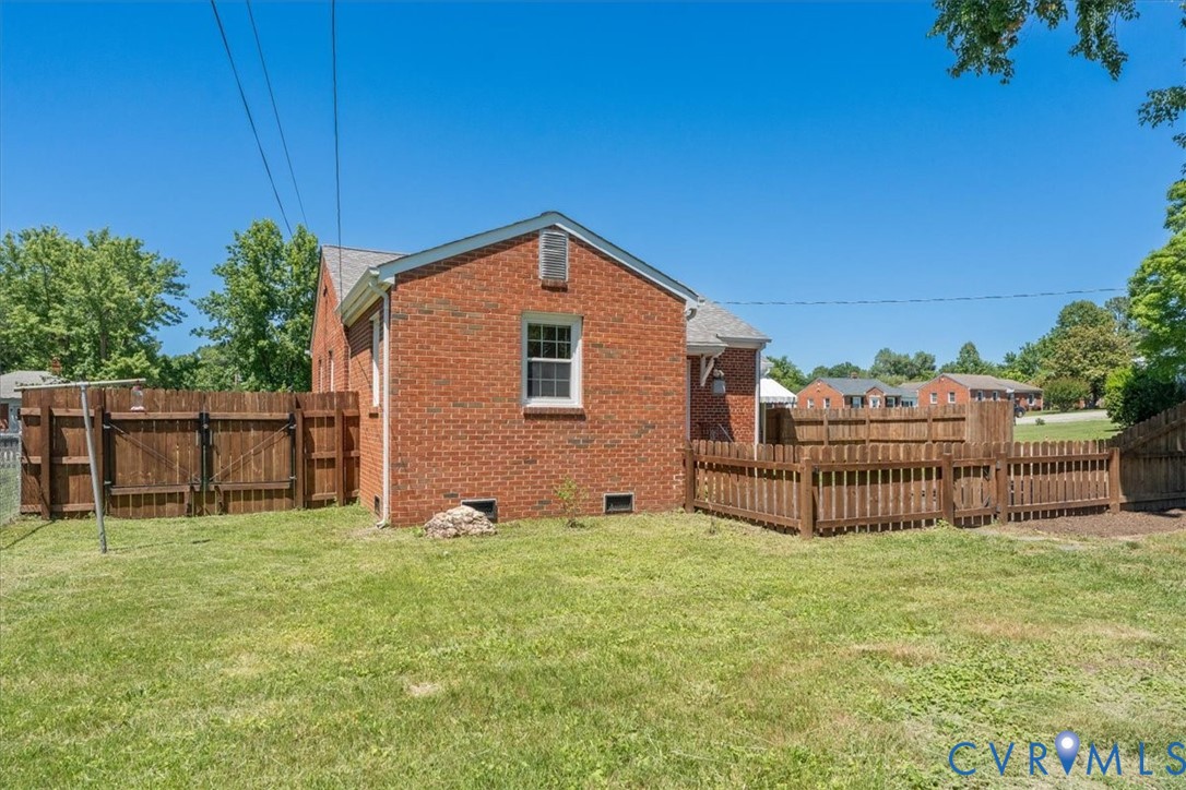 2331 Carlisle Ave