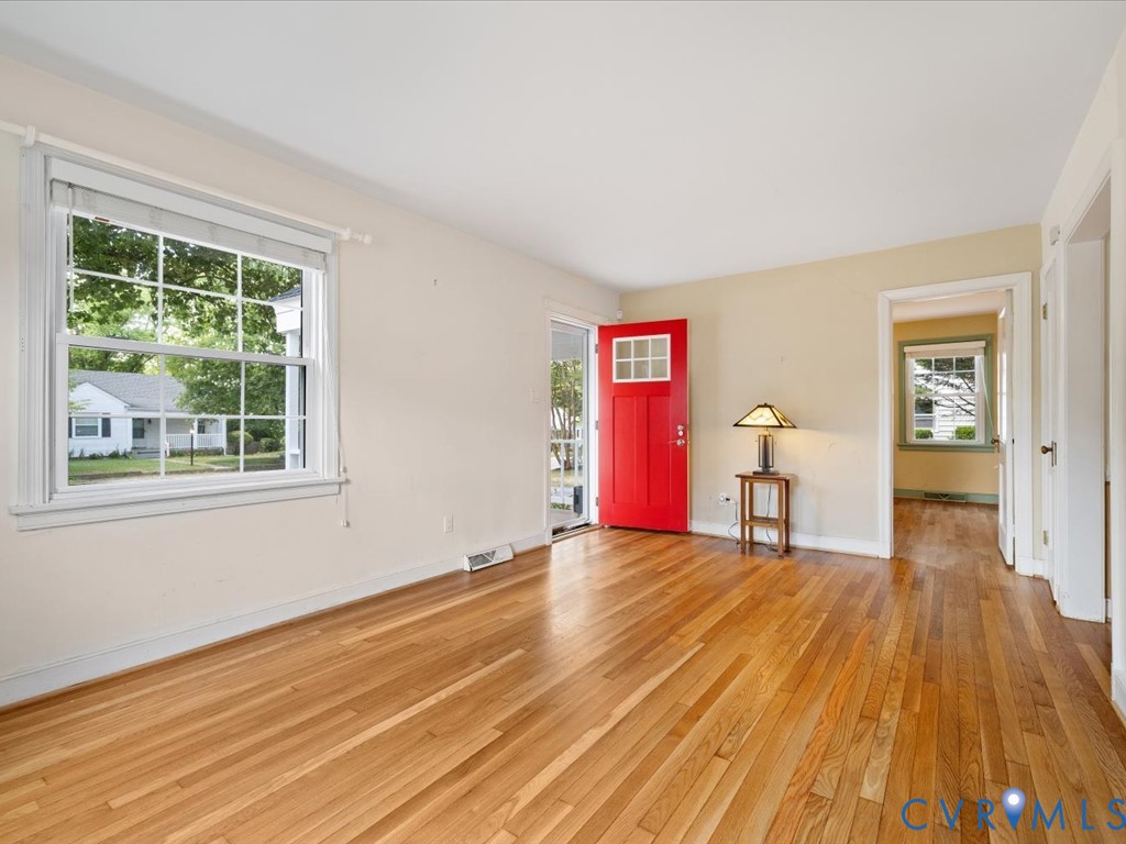 1211 Hillside Ave