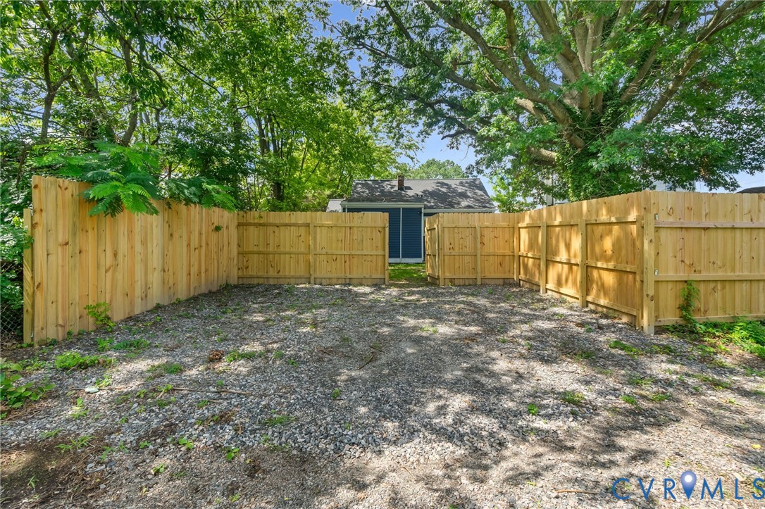 3122 Maplewood Ave