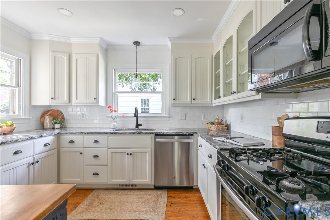 1408 Cedar Ln