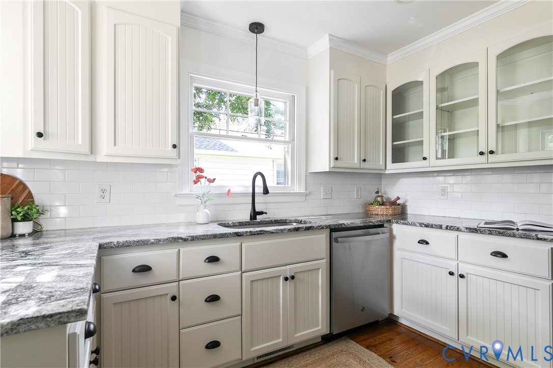 1408 Cedar Ln