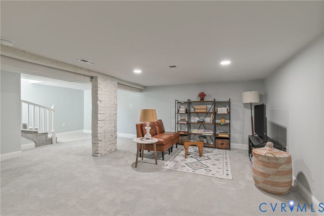 2207 2nd Ave