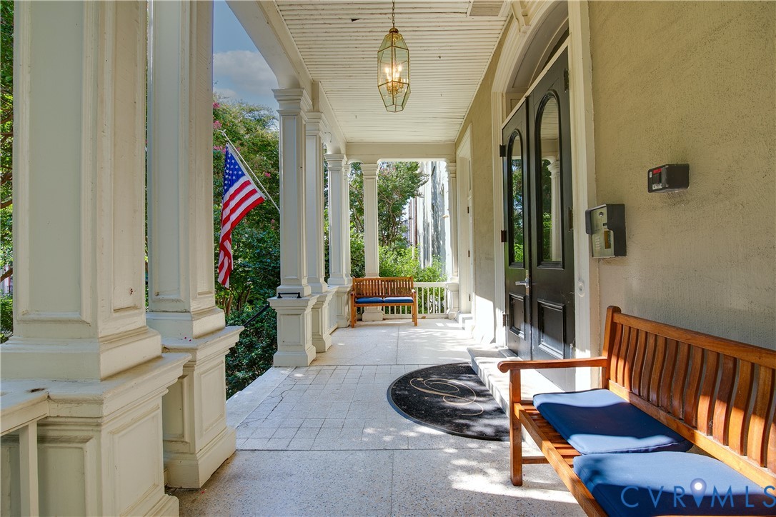 212 W Franklin St Unit#U204