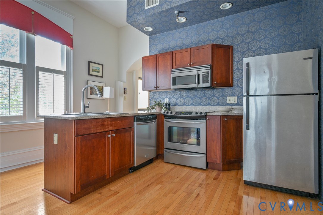 212 W Franklin St Unit#U204