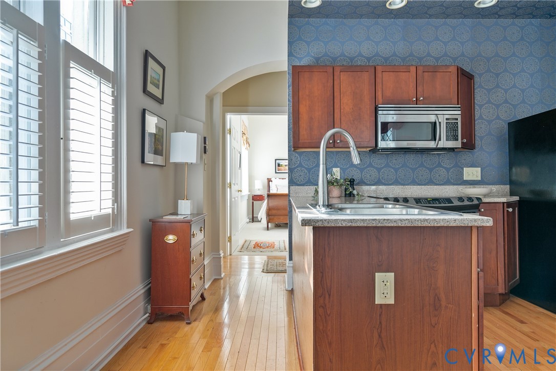 212 W Franklin St Unit#U204