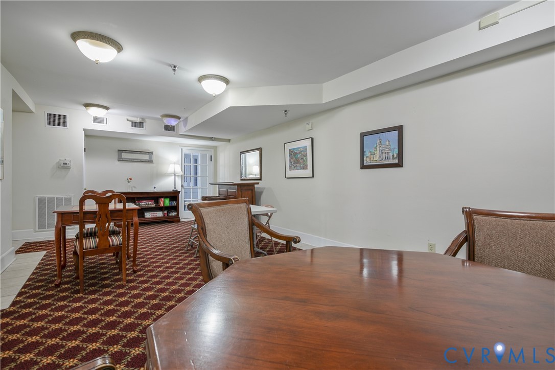 212 W Franklin St Unit#U204