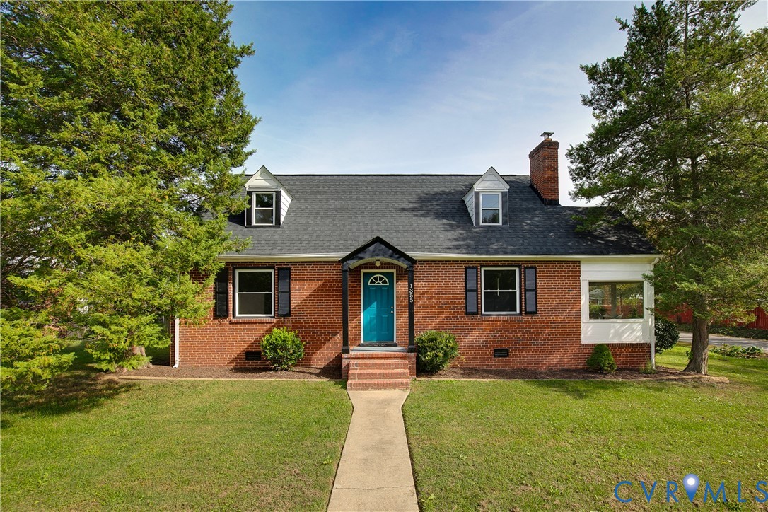 1355 Evergreen Ave
