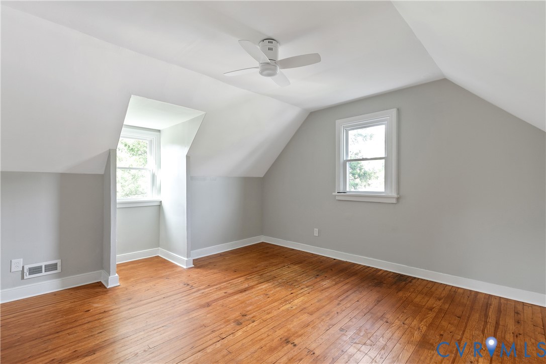 1355 Evergreen Ave