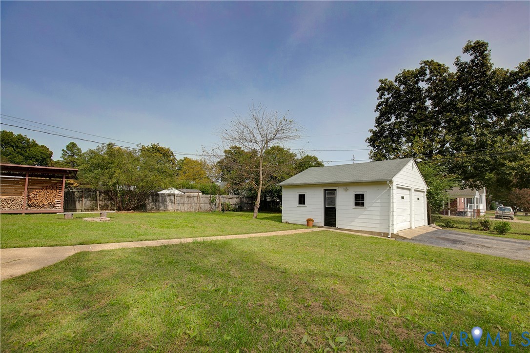 1355 Evergreen Ave