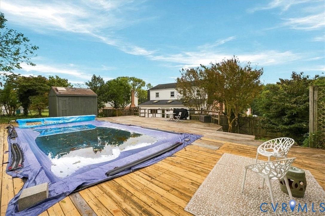 324 Flicker Dr