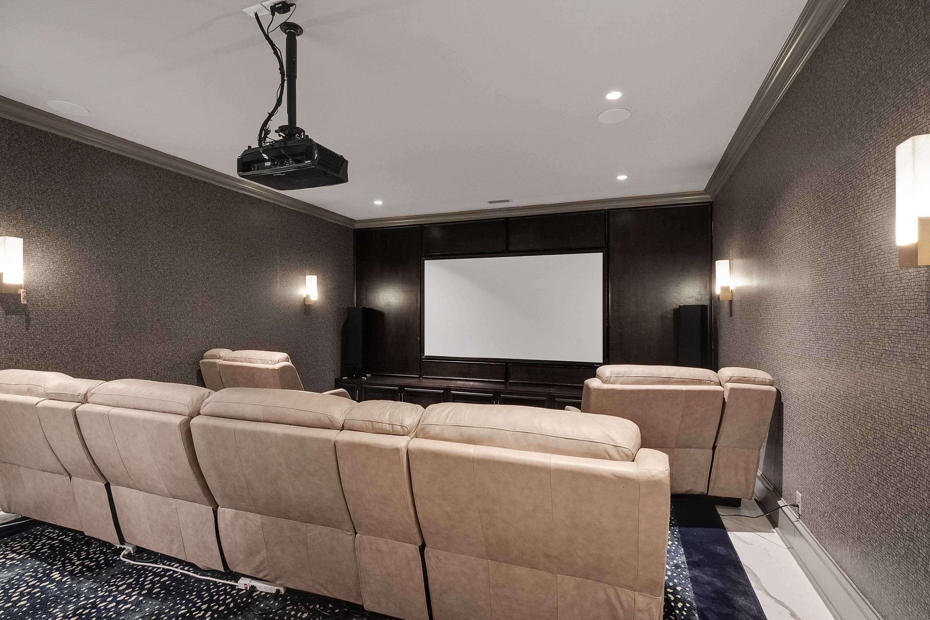 6211 DOVECOTE LN