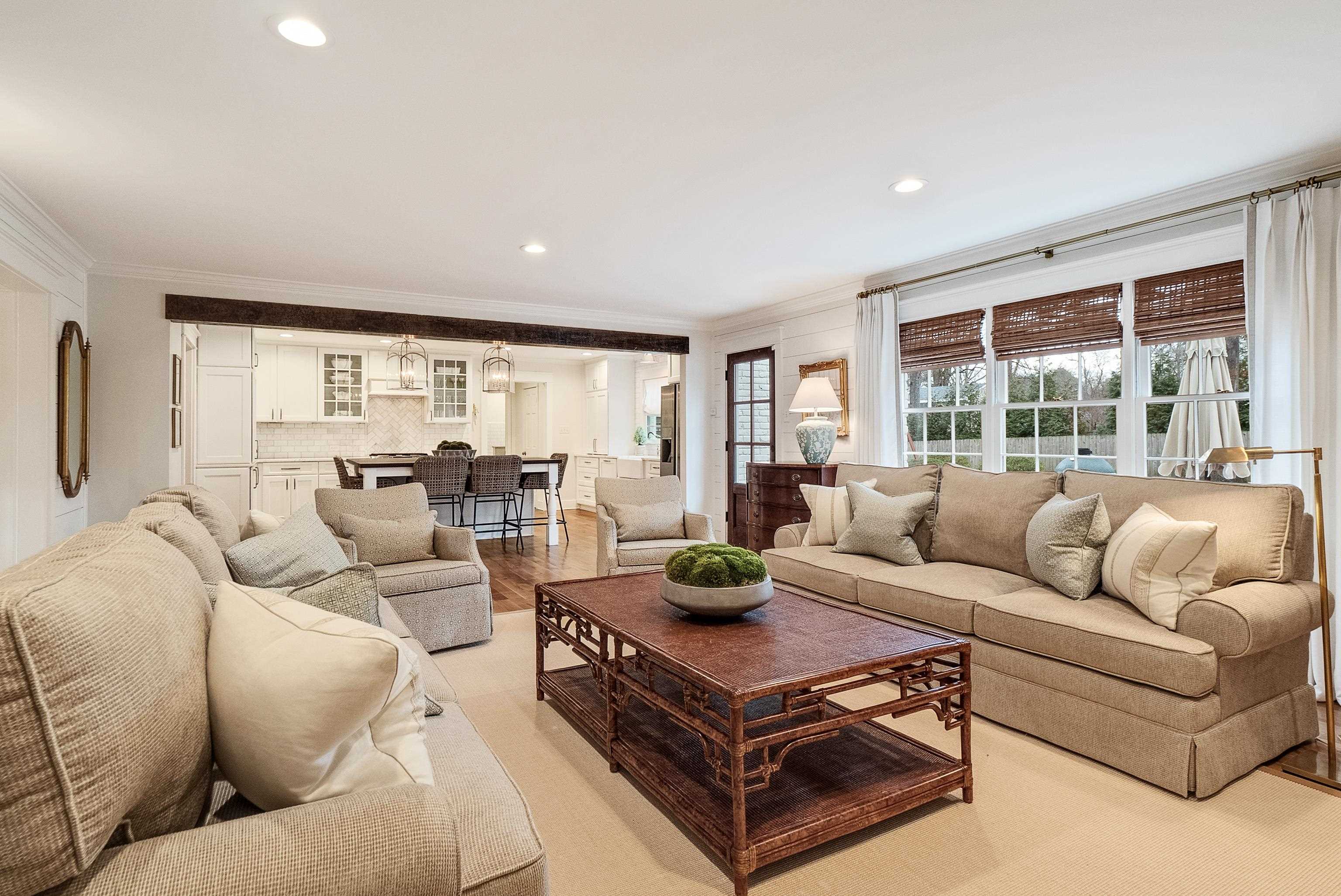 2044 DOWDEN CV