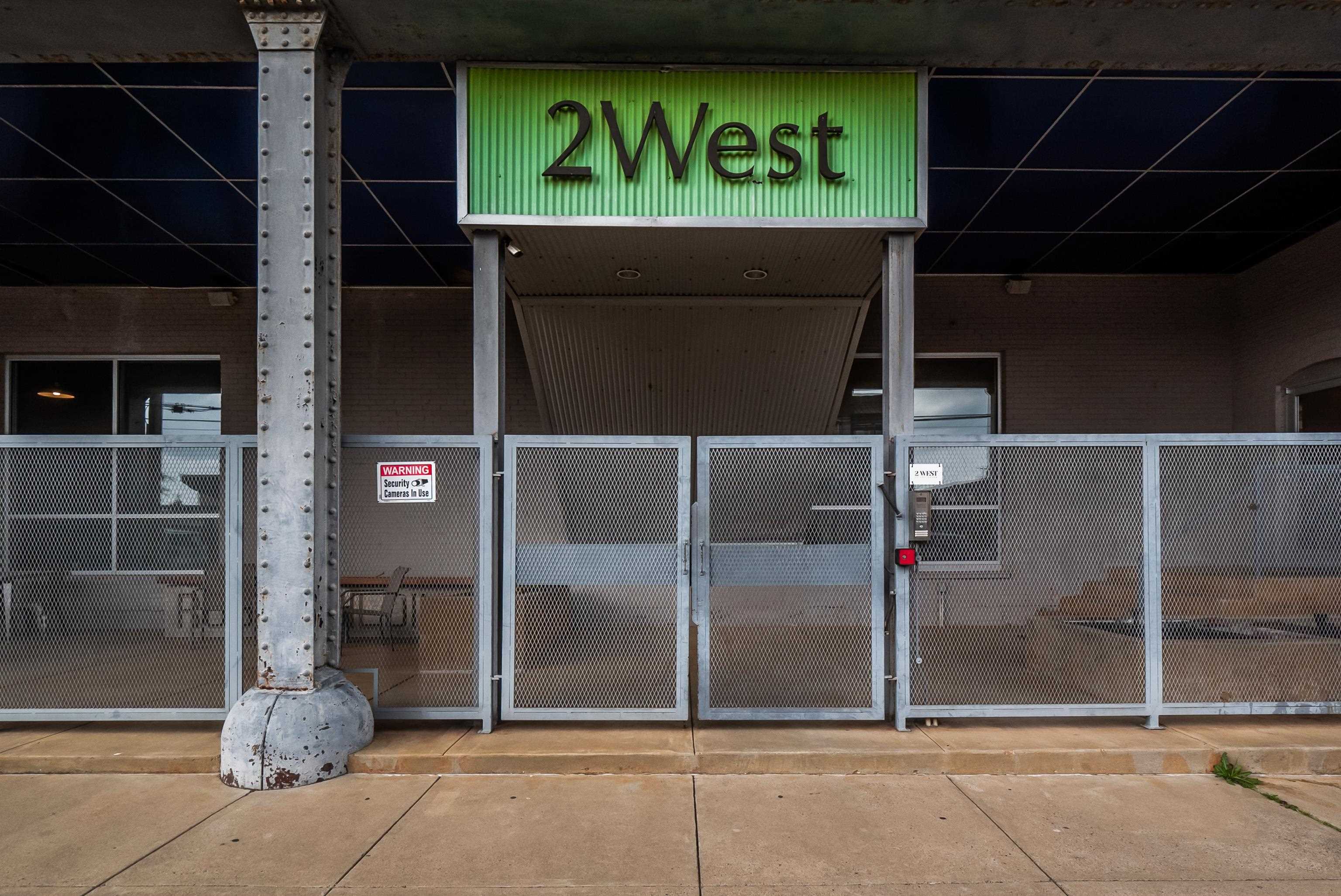 2 W G E PATTERSON AVE Unit: 214