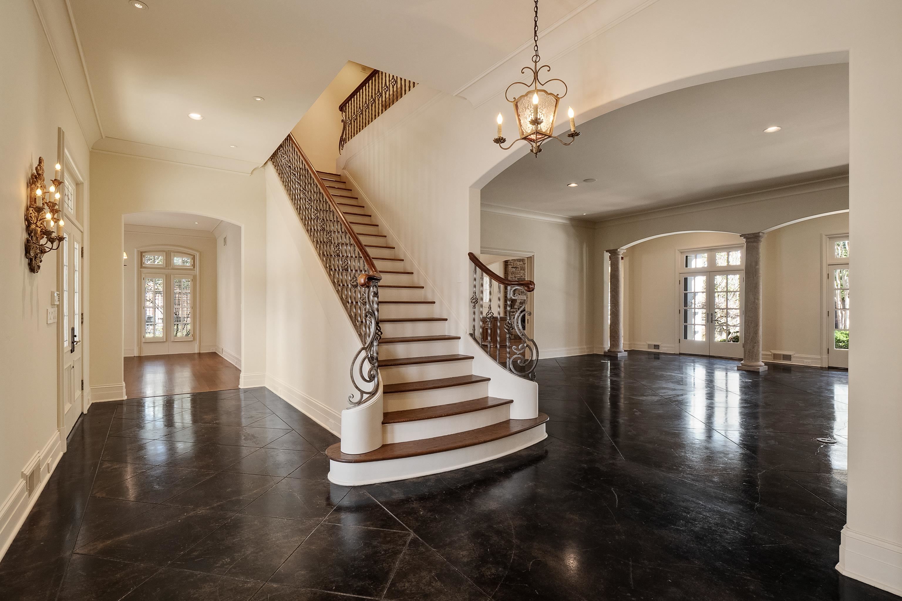 154 CLOISTER GREEN CV