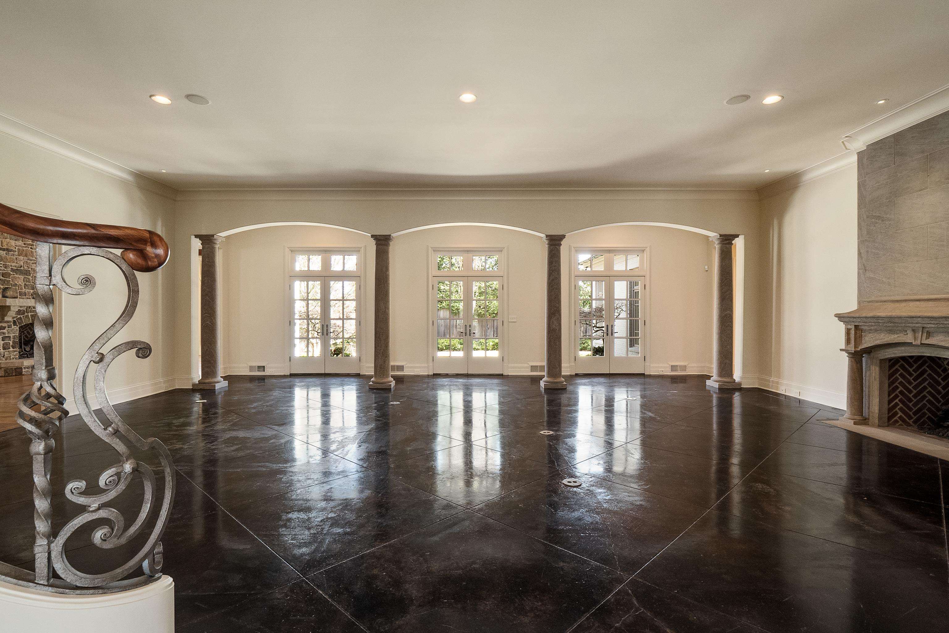 154 CLOISTER GREEN CV