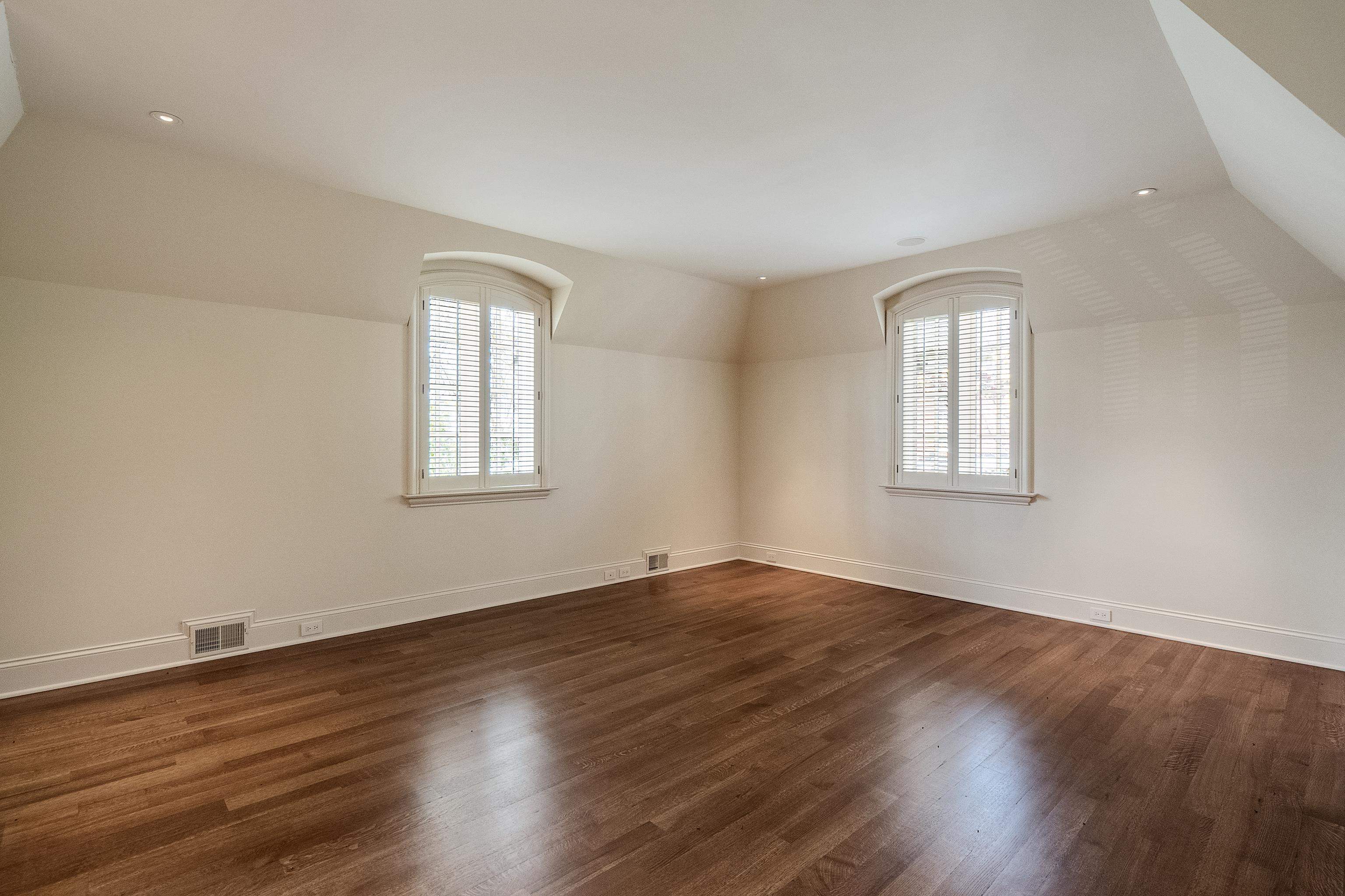 154 CLOISTER GREEN CV