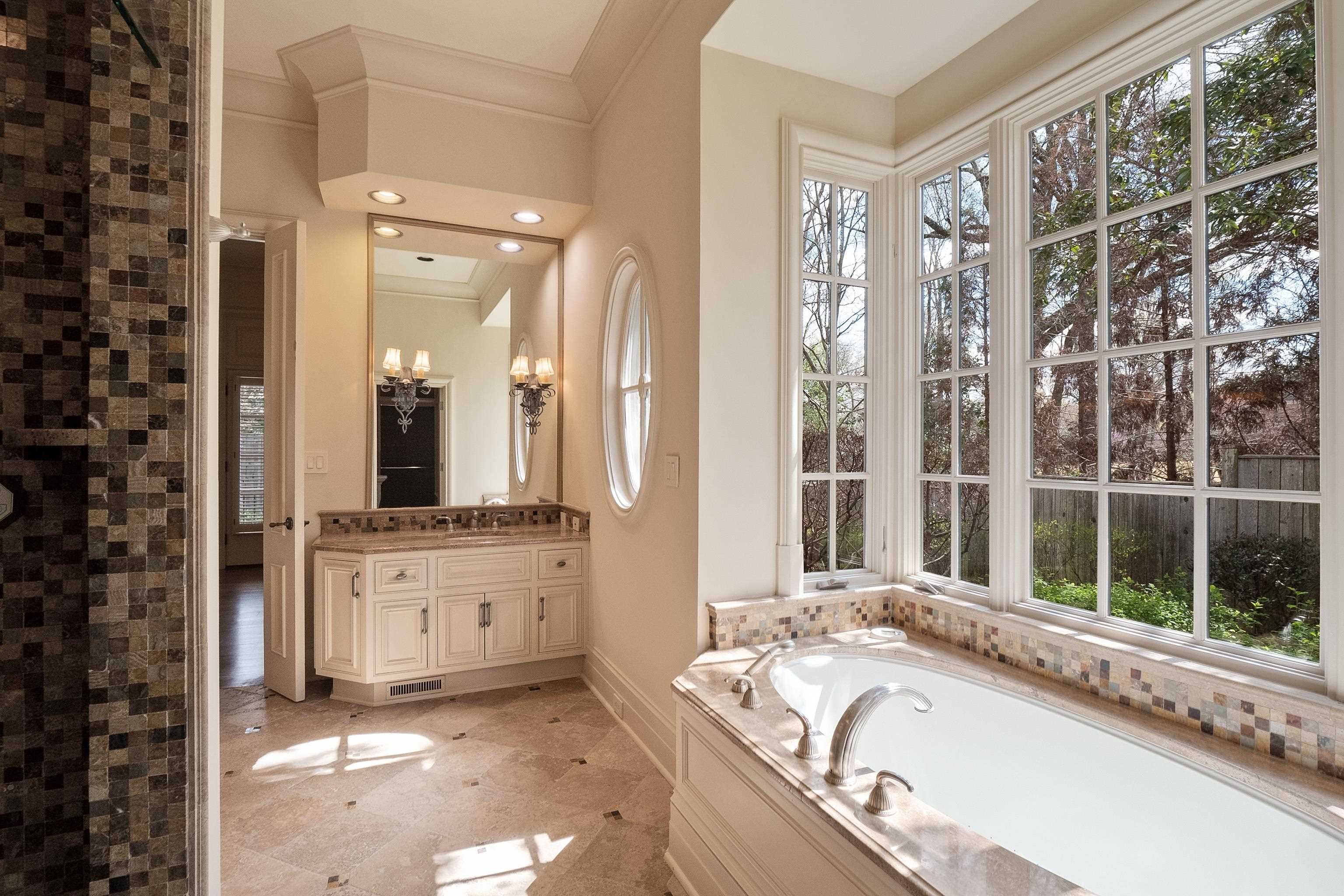 154 CLOISTER GREEN CV