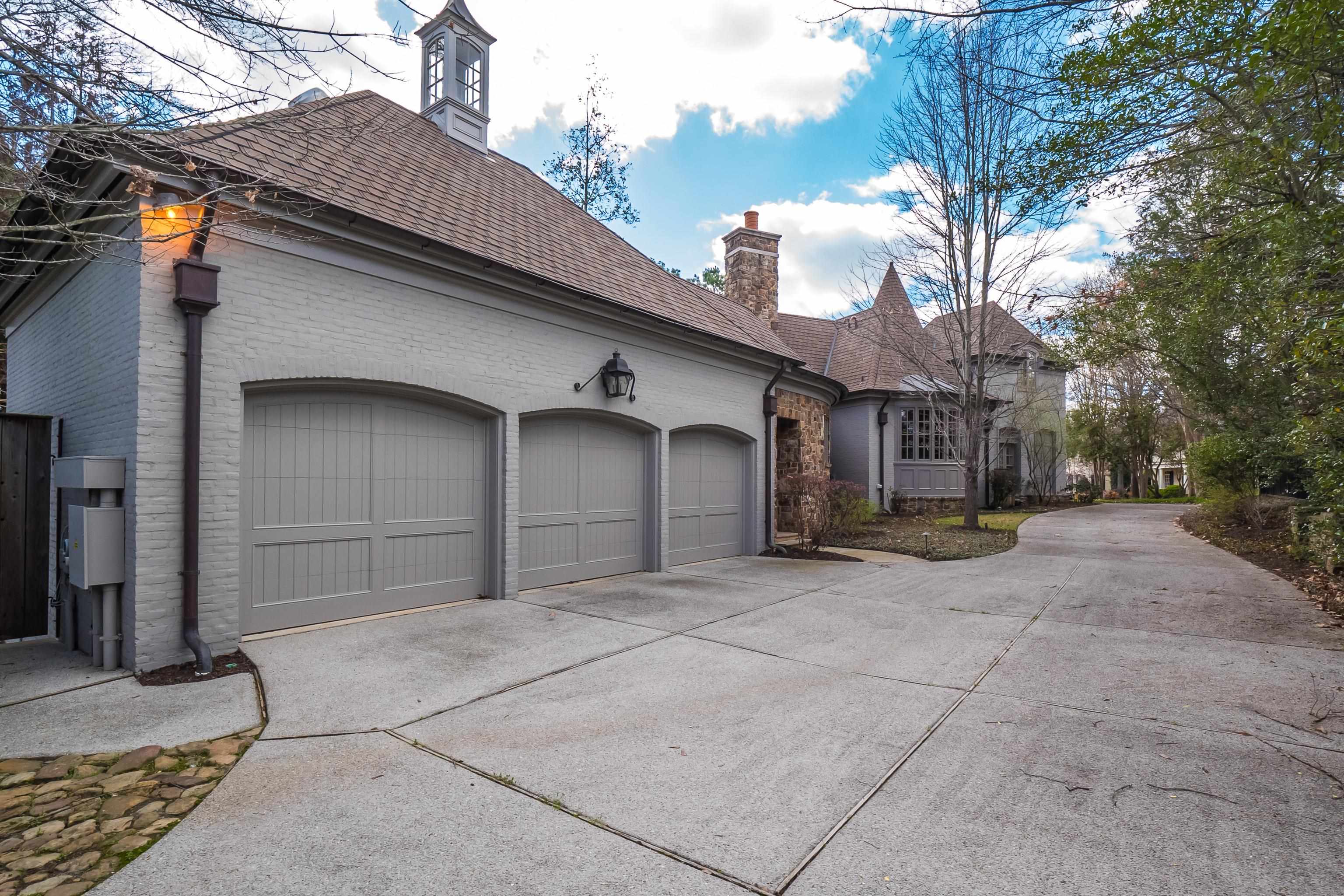 154 CLOISTER GREEN CV