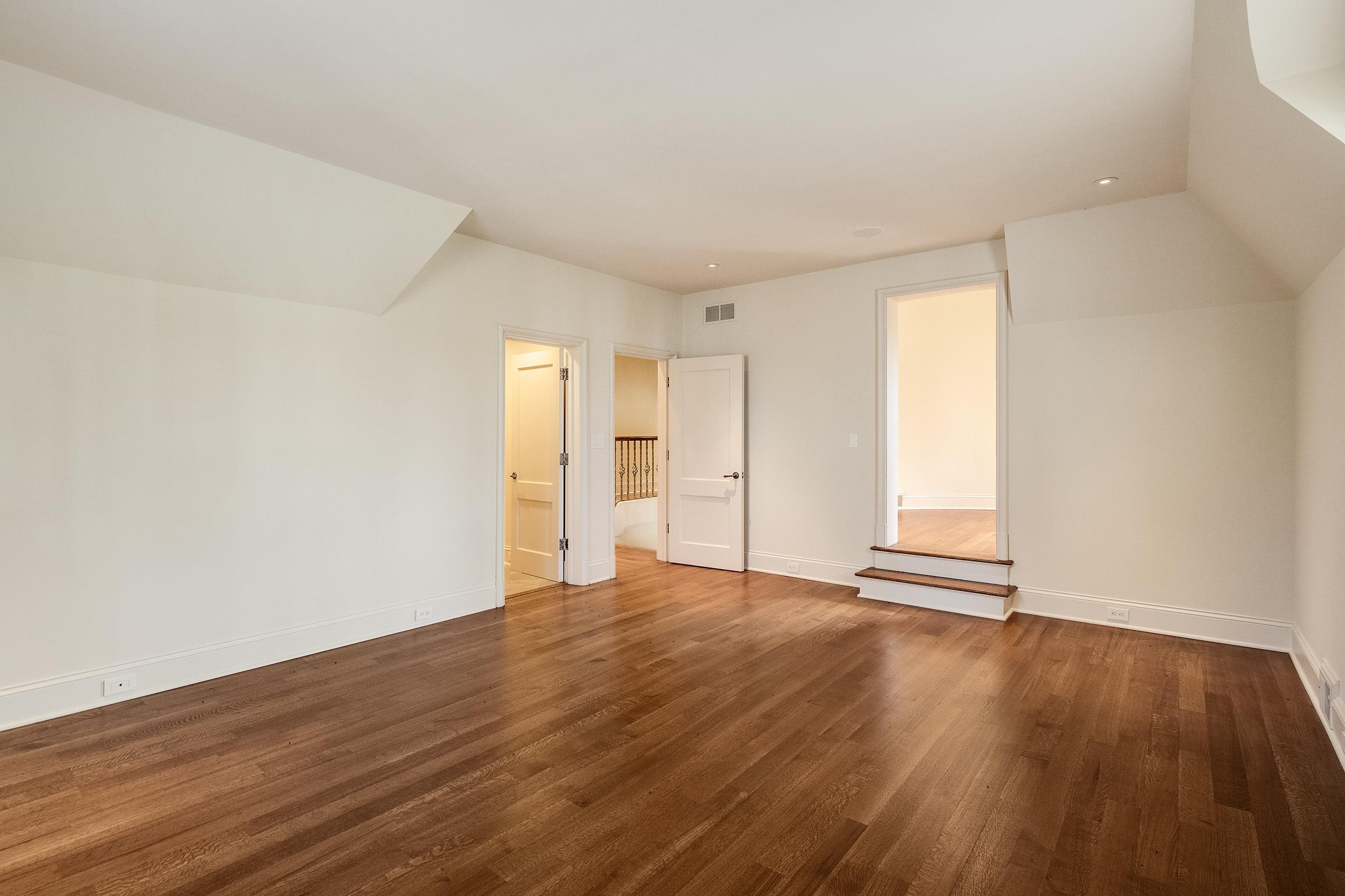 154 CLOISTER GREEN CV