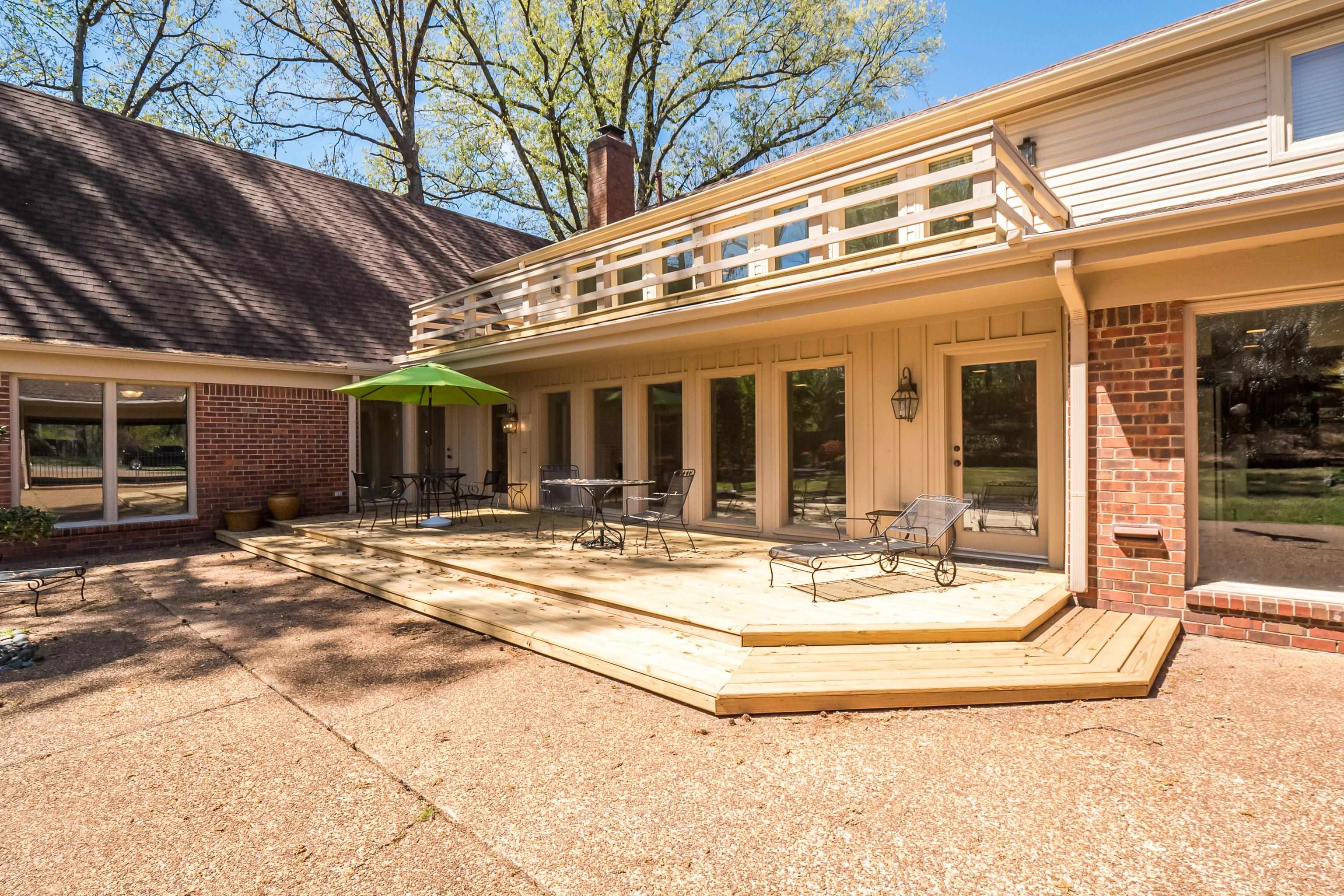 6711 WILD BERRY LN