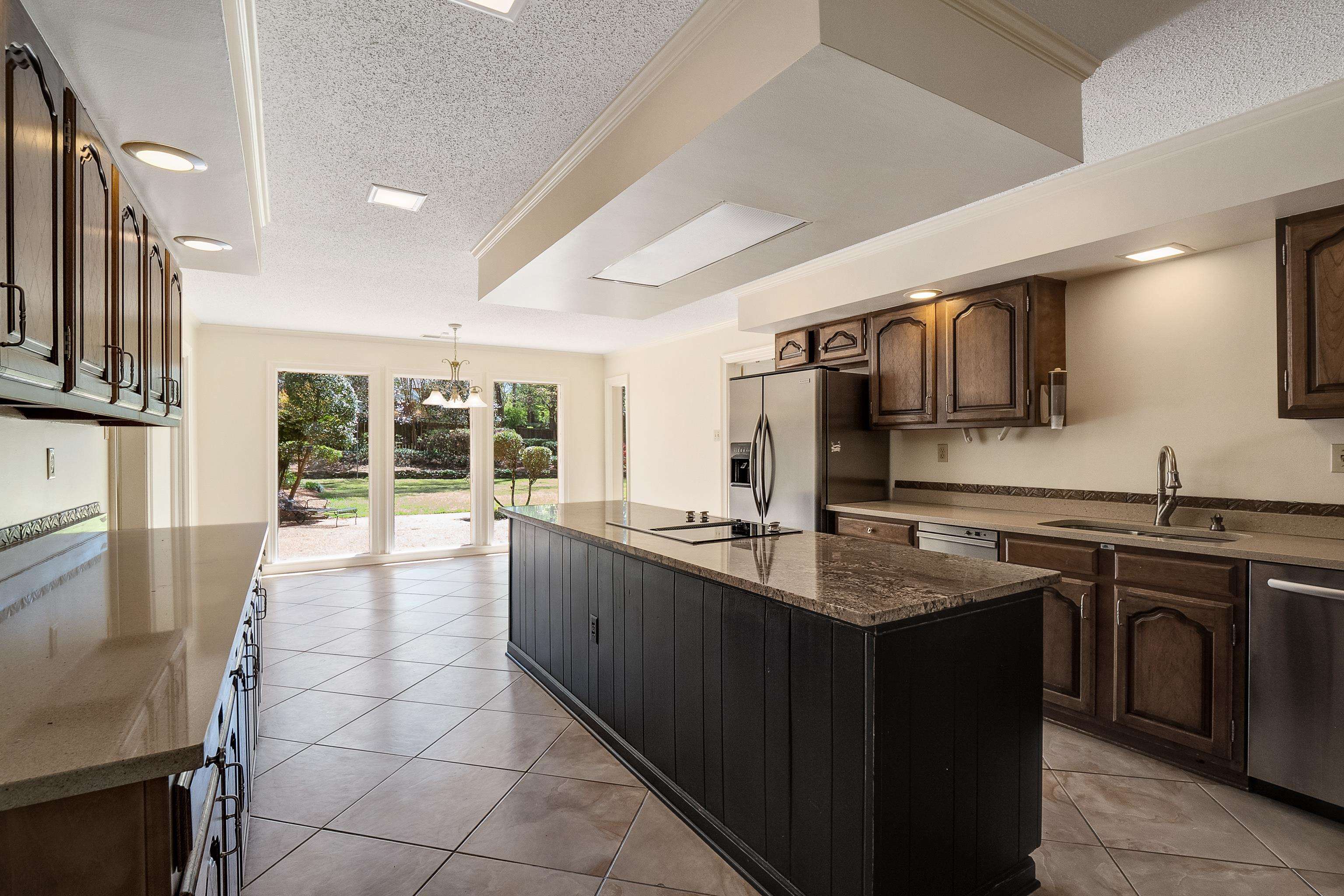 6711 WILD BERRY LN