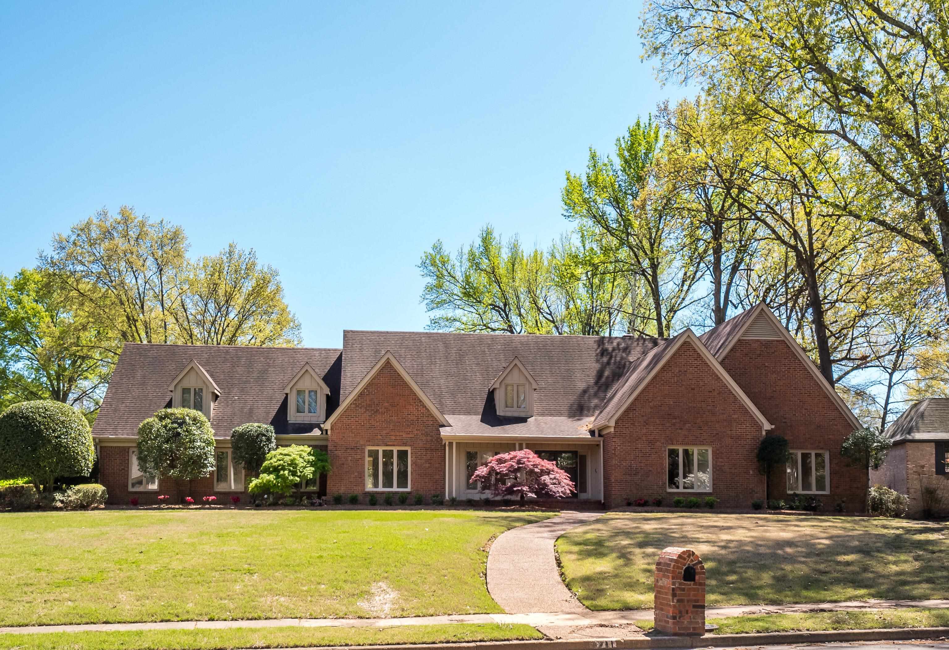 6711 WILD BERRY LN