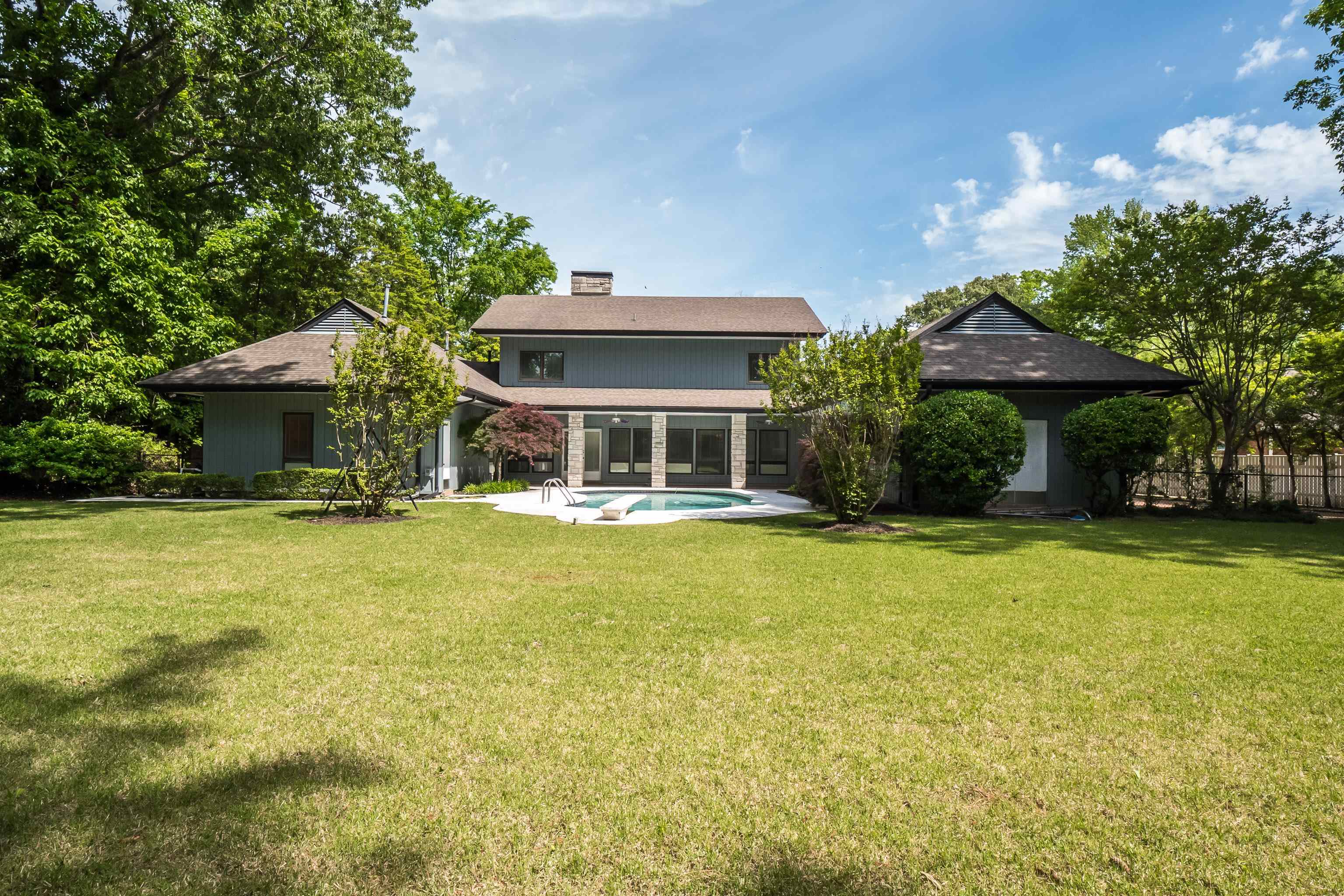 5909 REDFEARN DR