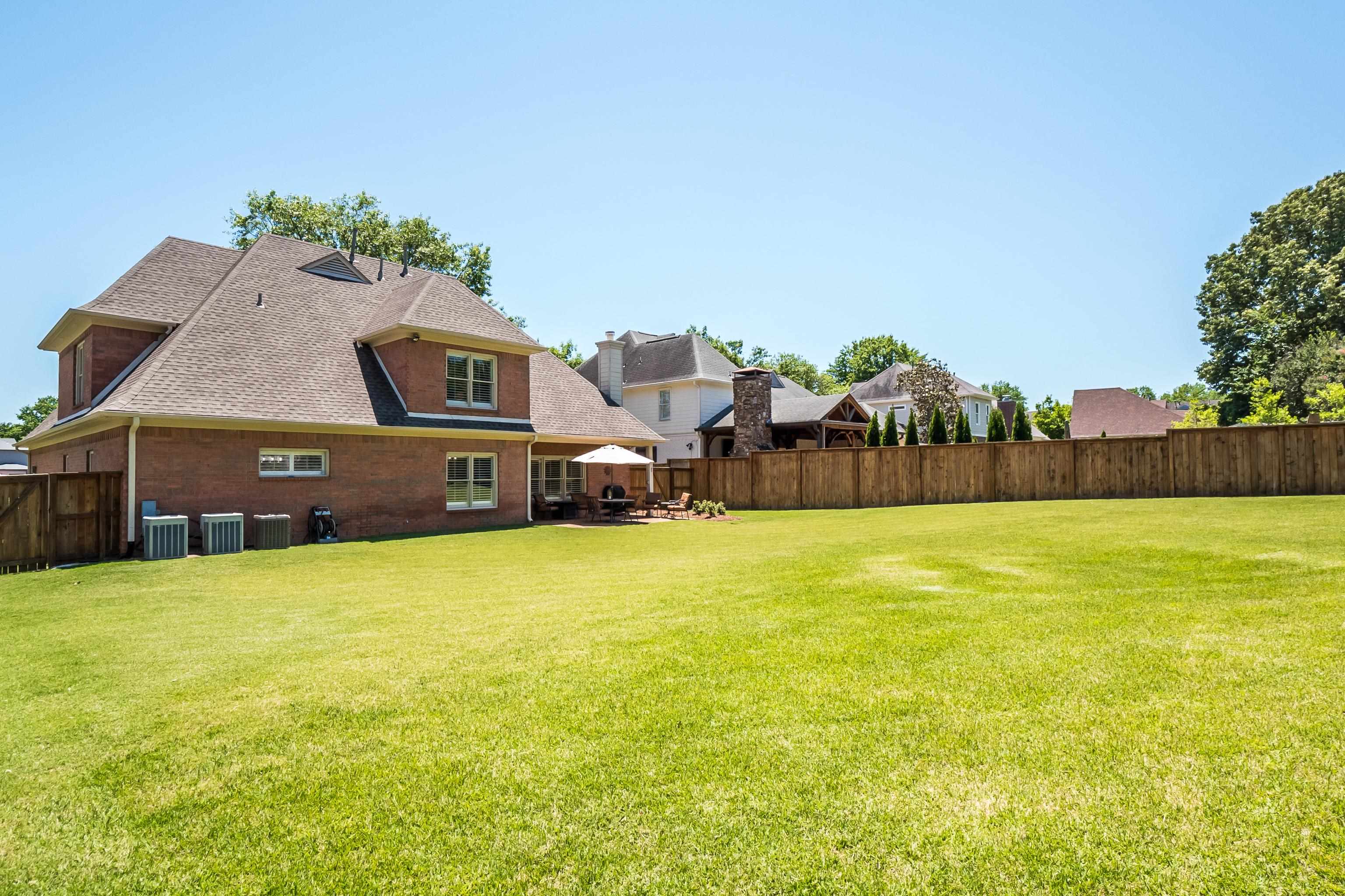 741 TWIN LEAF DR