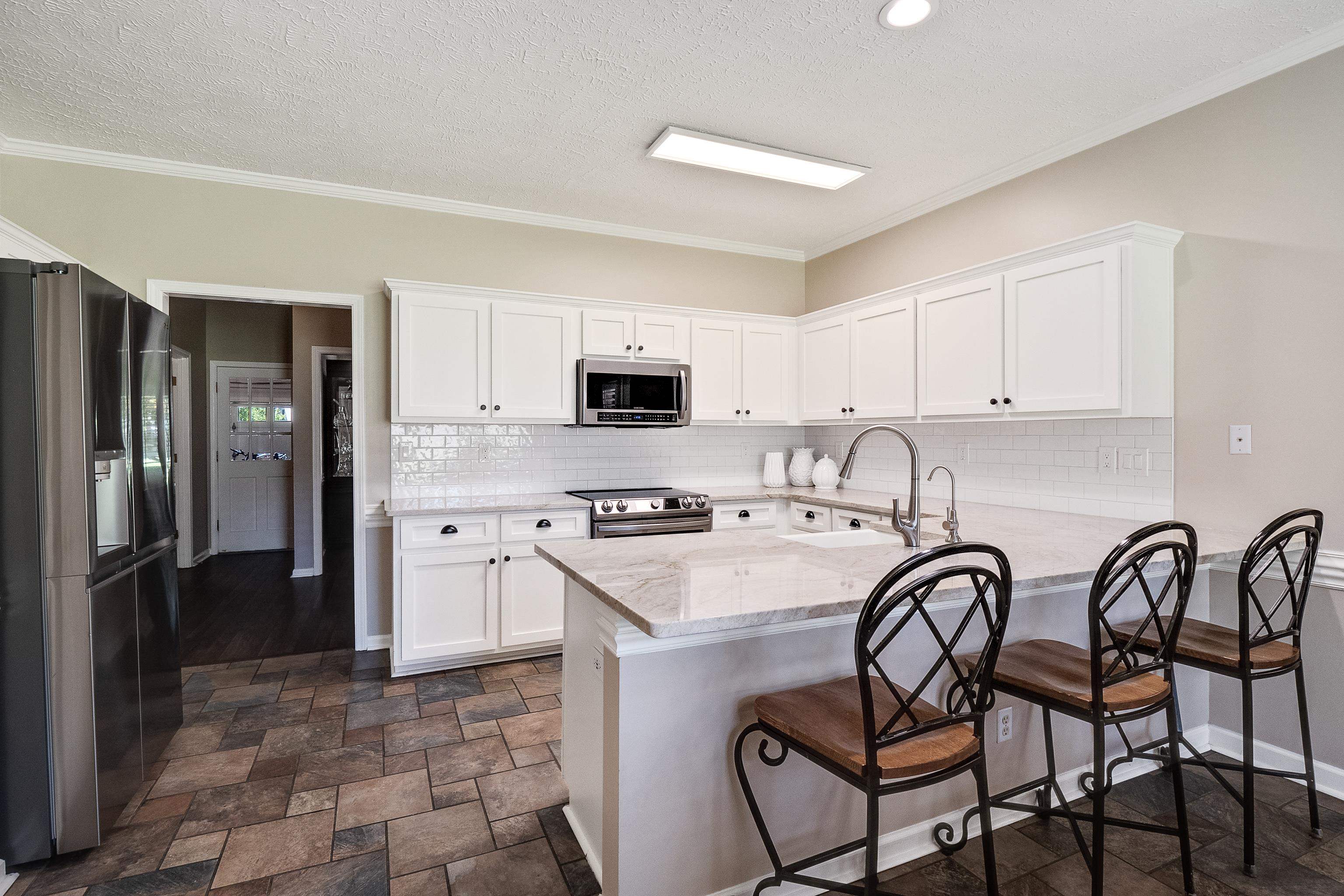 741 TWIN LEAF DR