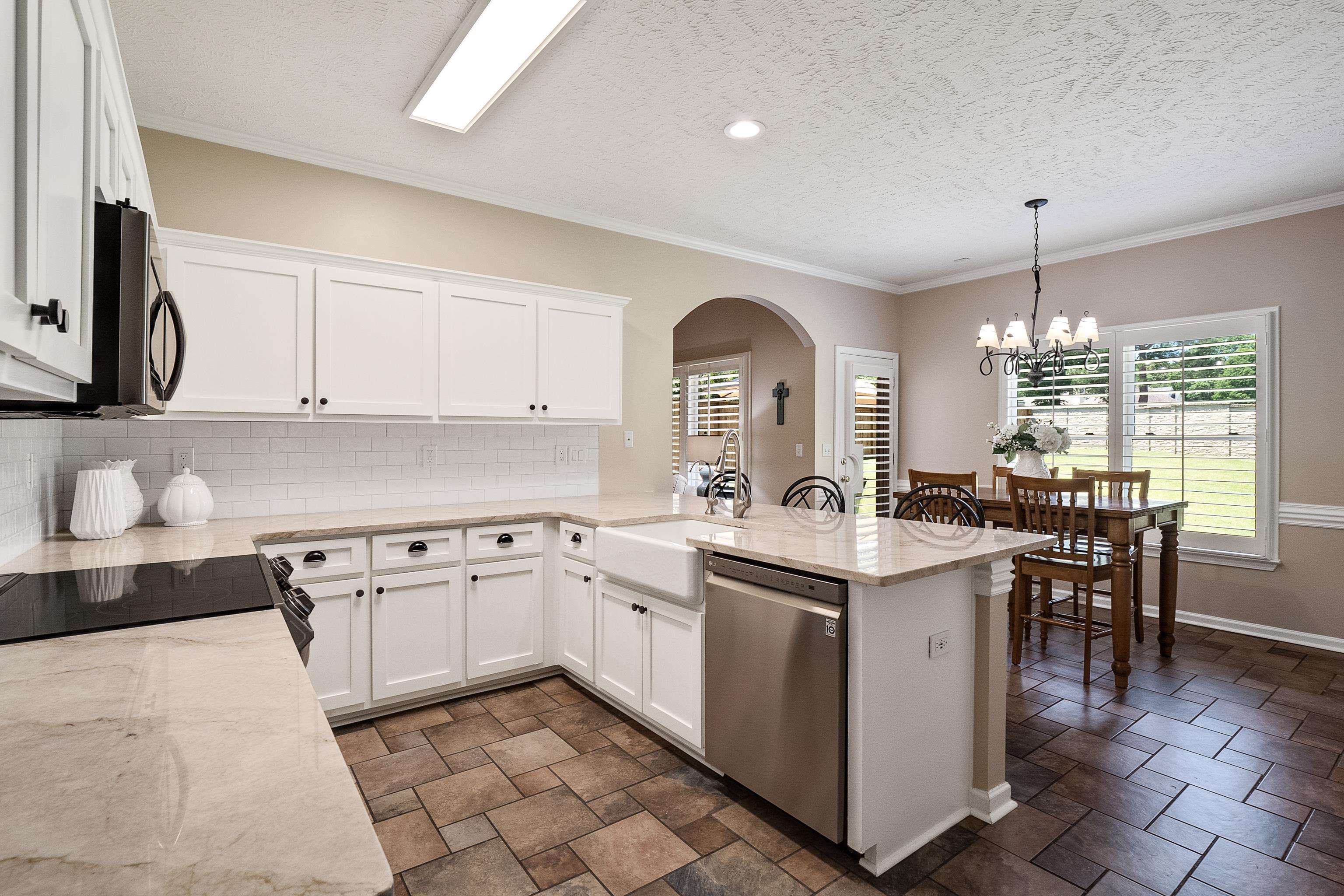 741 TWIN LEAF DR