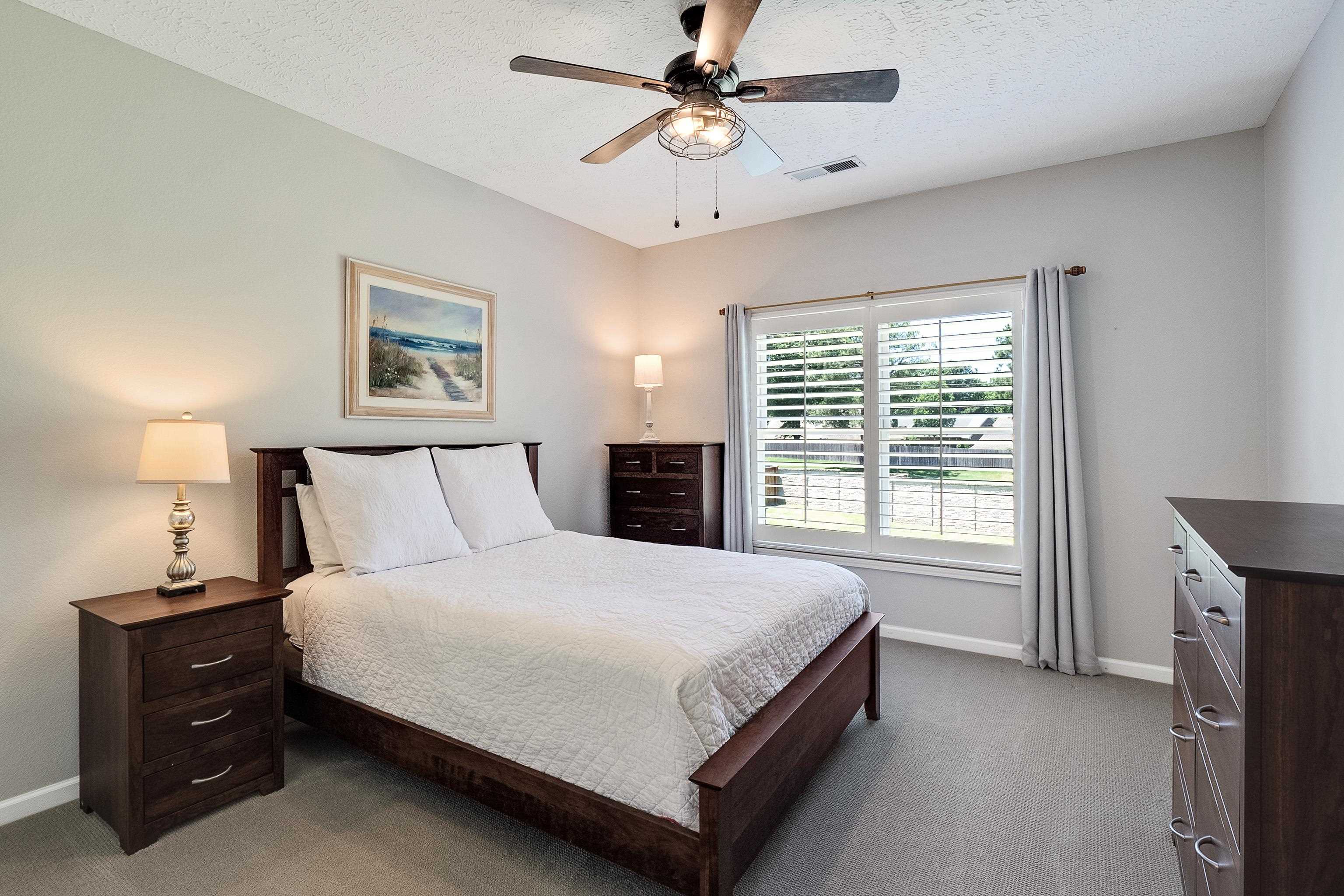 741 TWIN LEAF DR