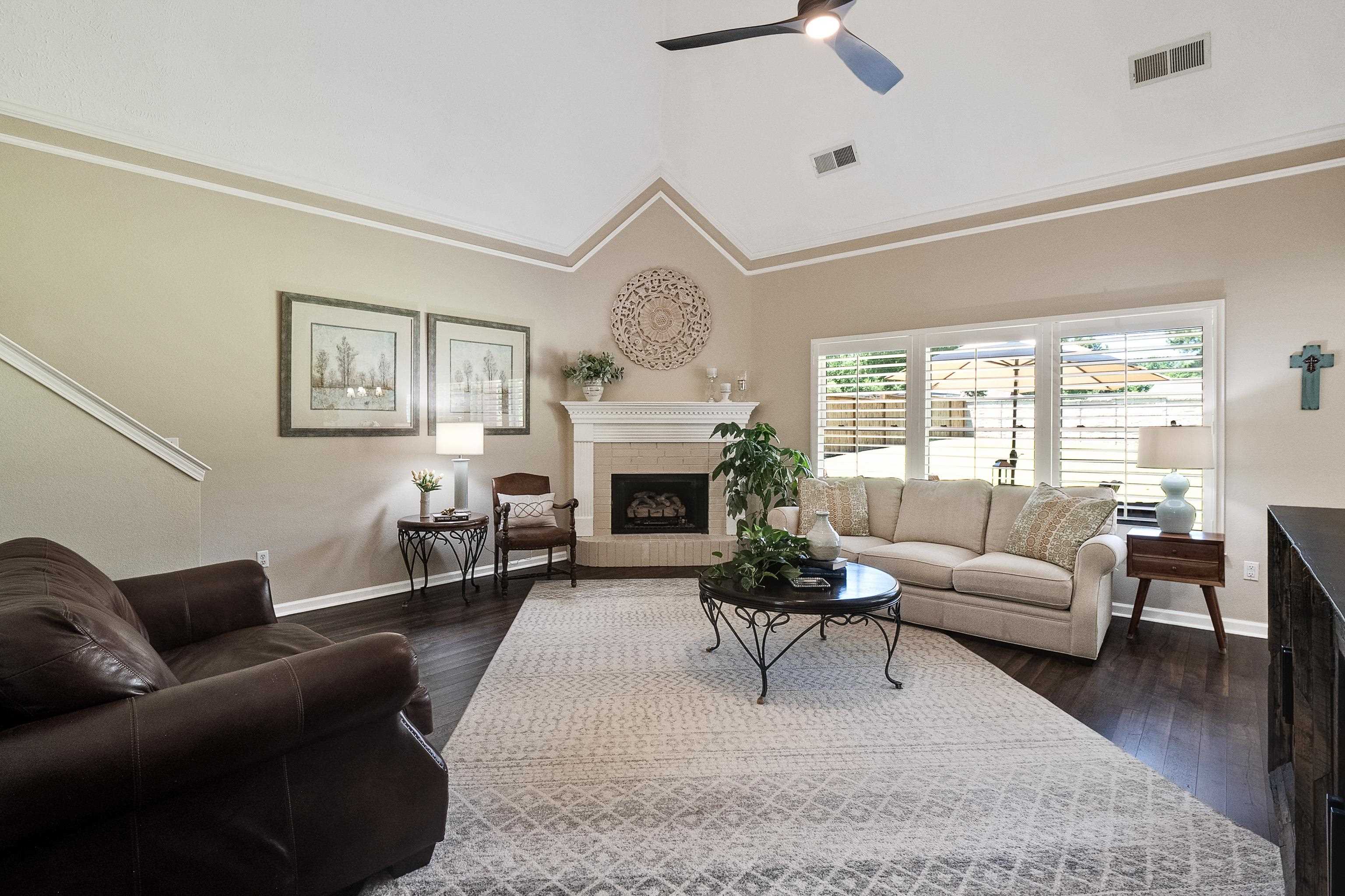741 TWIN LEAF DR